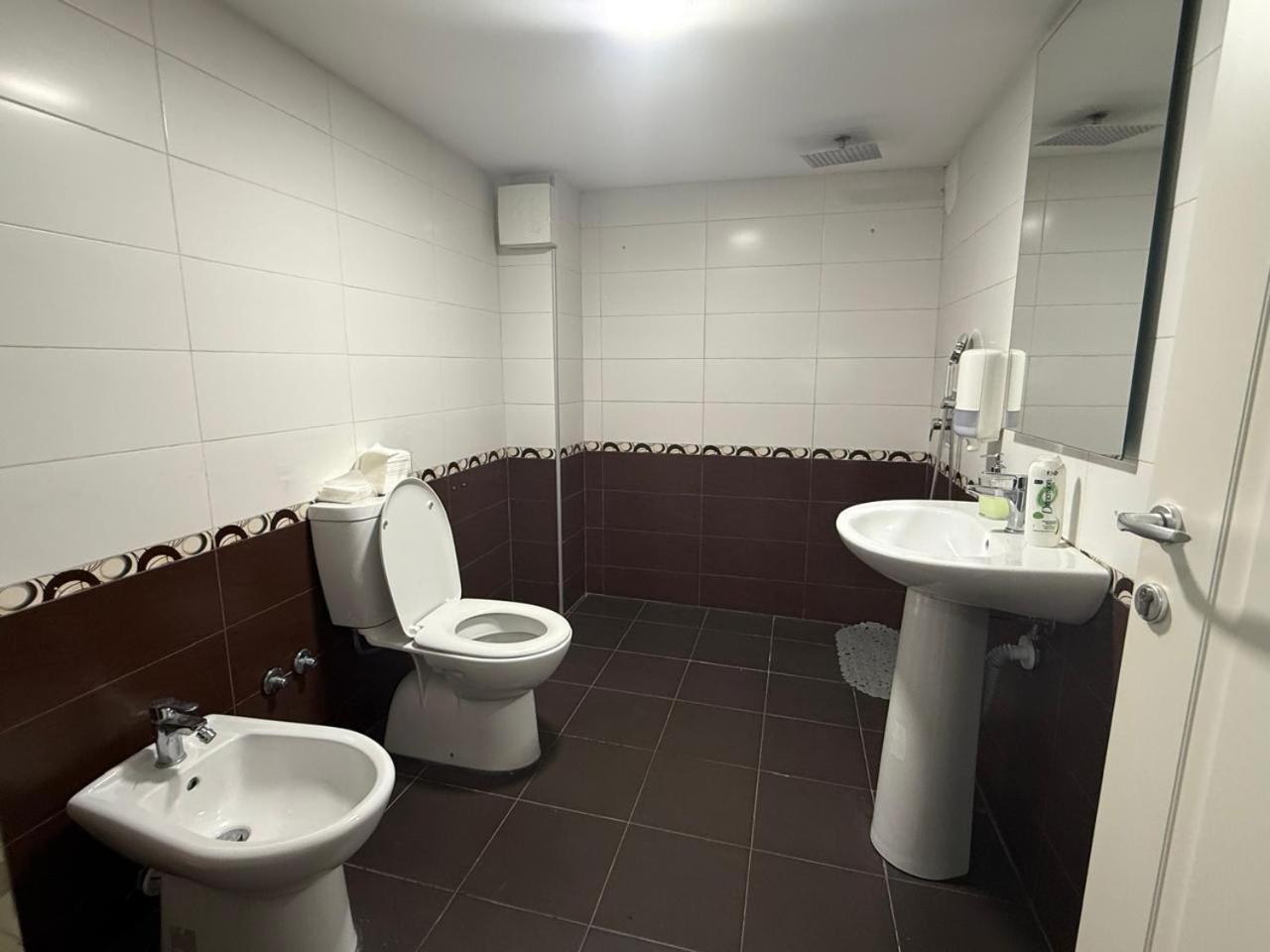 טיראנה Hotelvila 22 מראה חיצוני תמונה